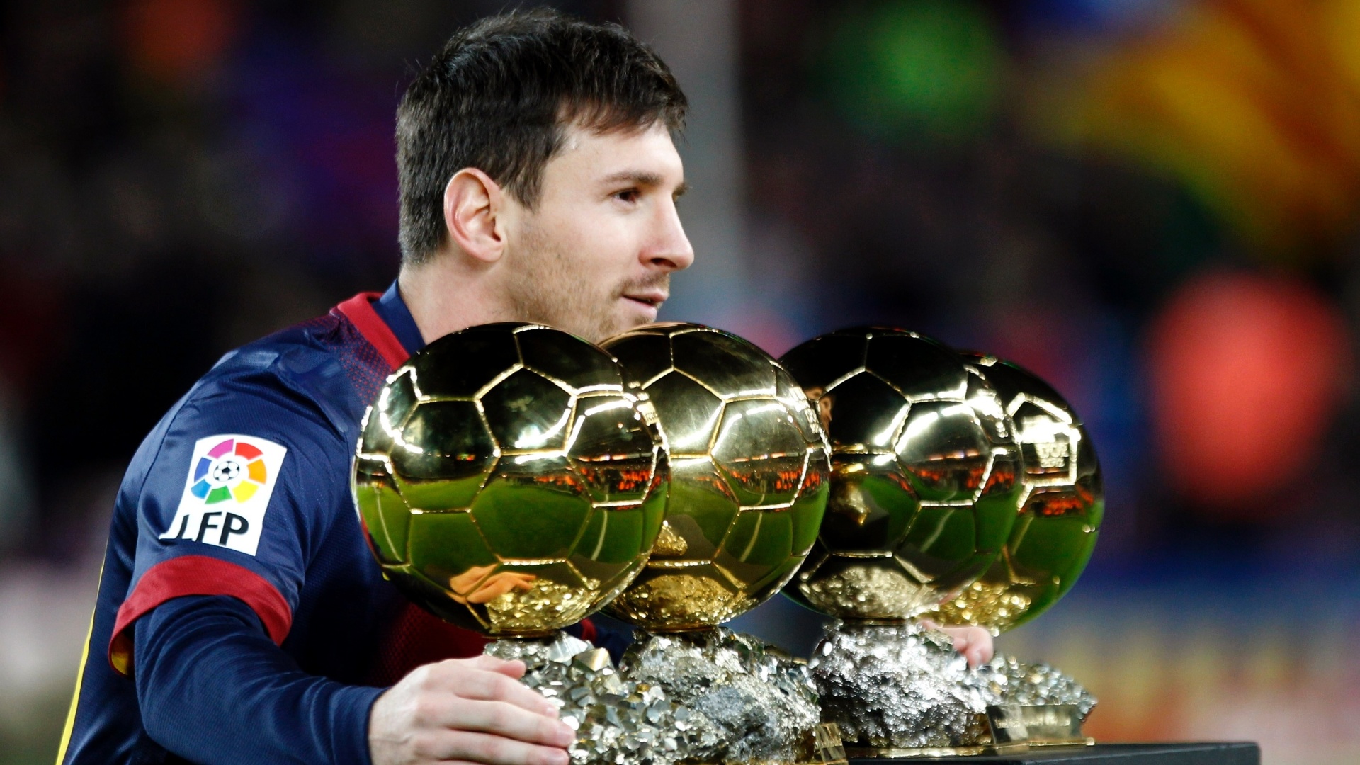 Футбол самые красивые. Messi футболист. Месси вратарь. Lionel Messi gollari. Месси футболист фото.